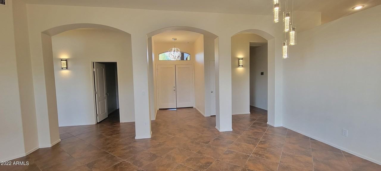 7323 E Overlook Dr - Photo 4 of 28