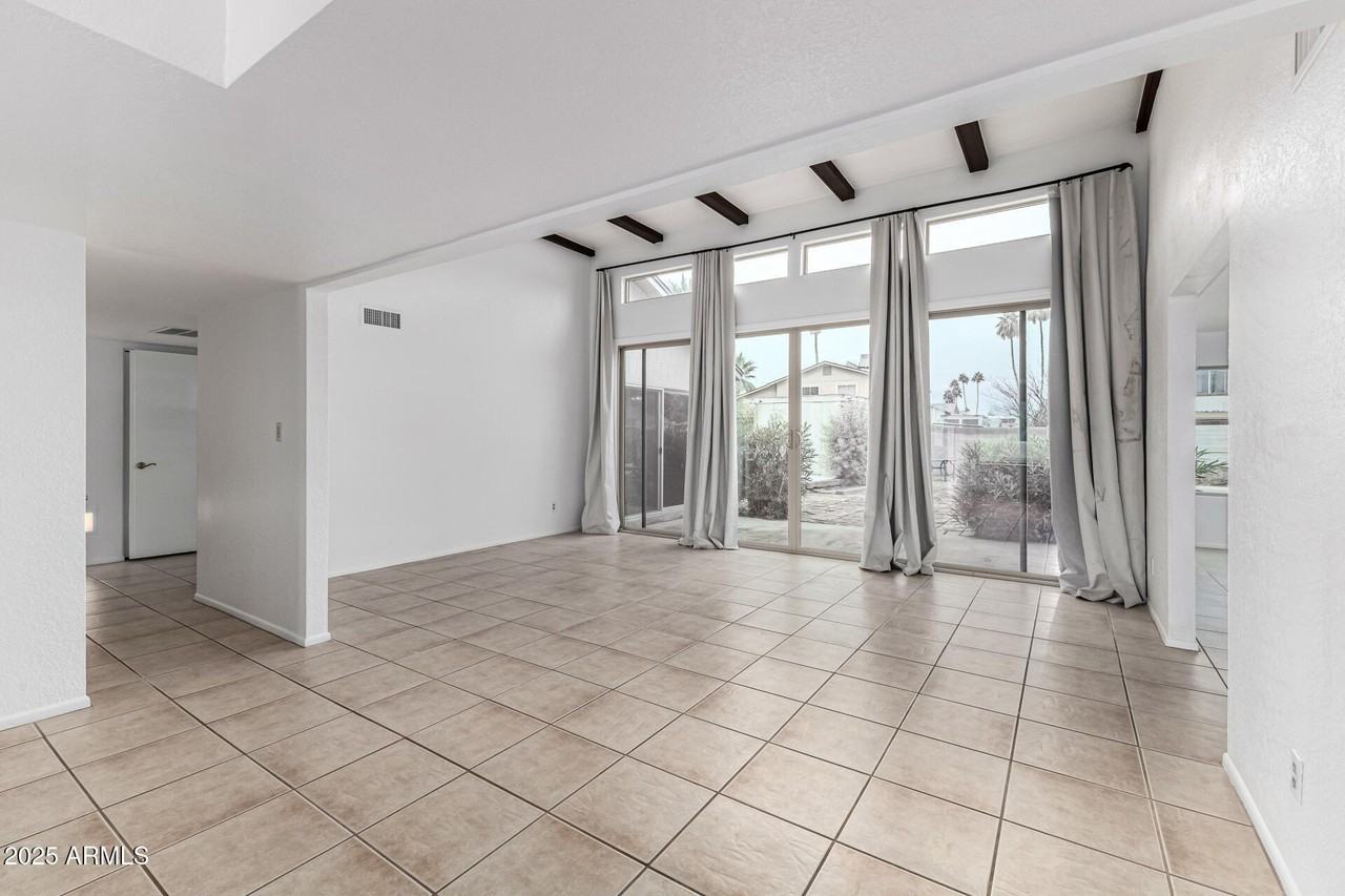 16216 North 33rd Drive - Photo 5 of 50