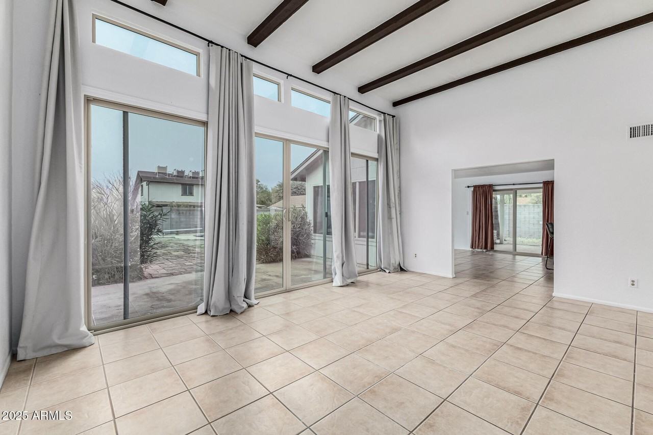 16216 North 33rd Drive - Photo 6 of 50