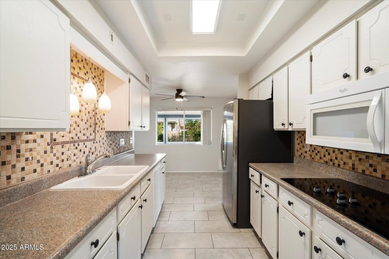 4530 East Emelita Avenue - Photo 5 of 21