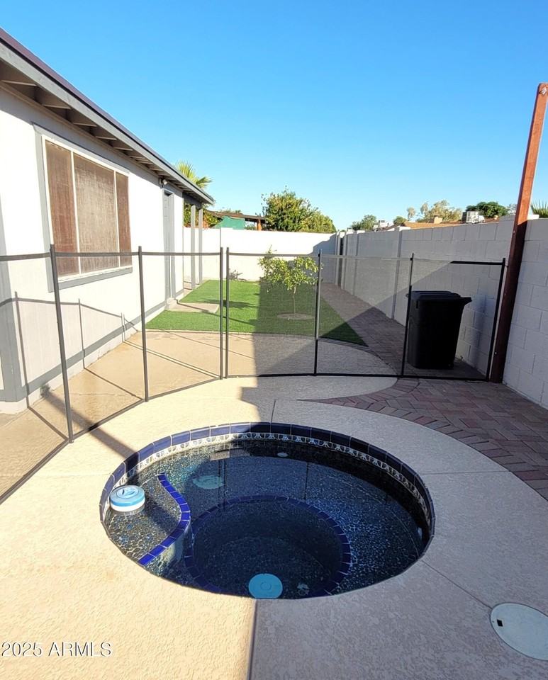 2129 West Tyson Street - Photo 7 of 27