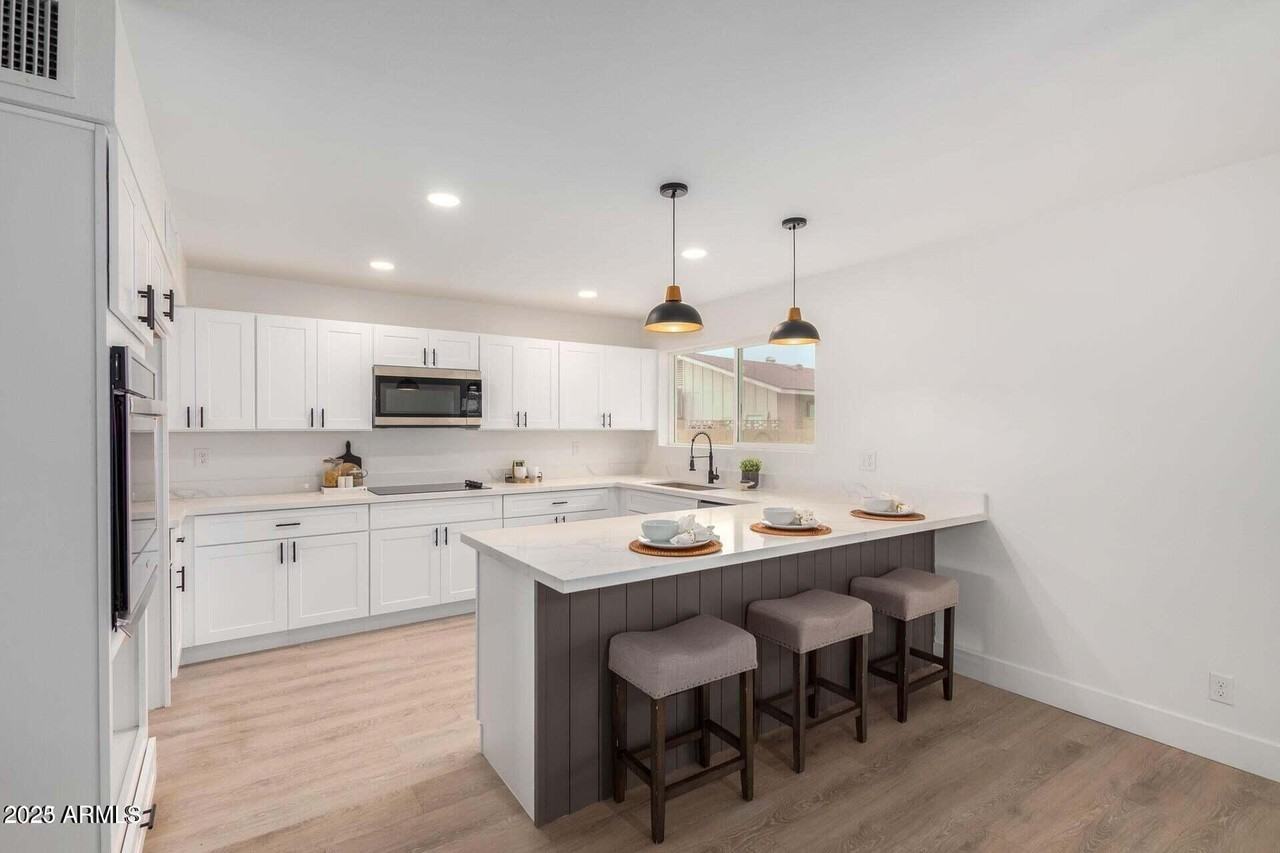 3933 W Cactus Wren Dr - Photo 5 of 24