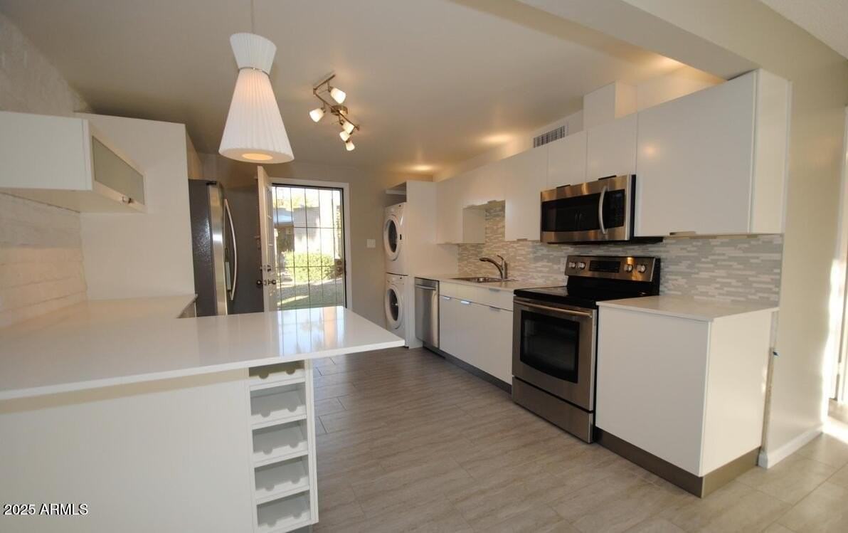 4351 N 36th Pl Apt 3 #3 - Photo 2 of 11