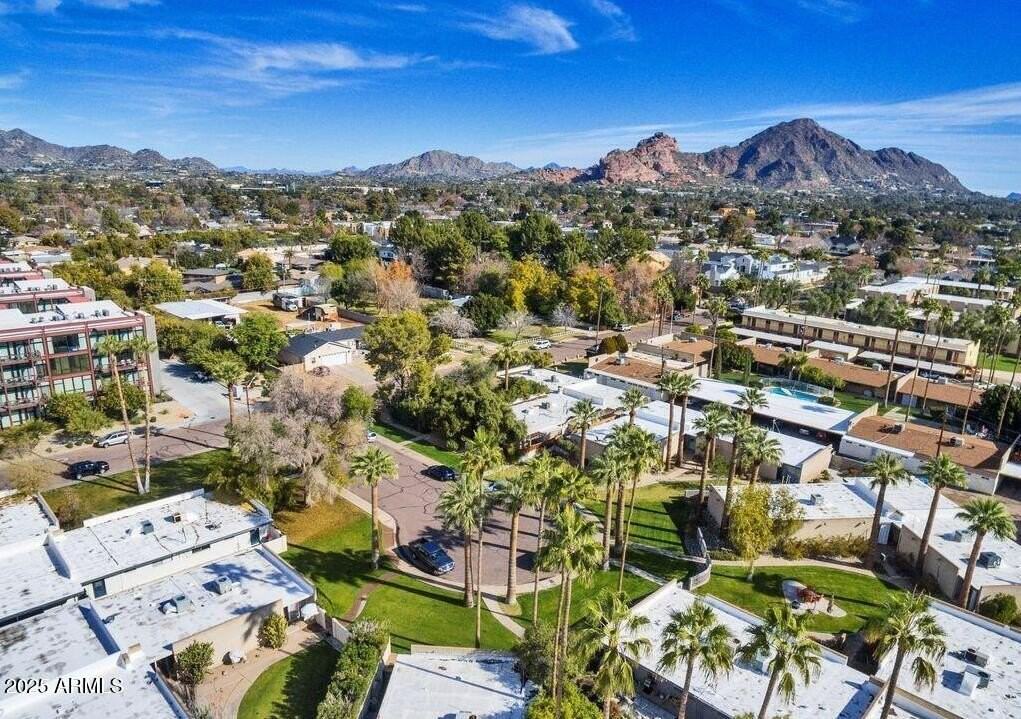 4351 N 36th Pl Apt 3 #3 - Photo 3 of 11