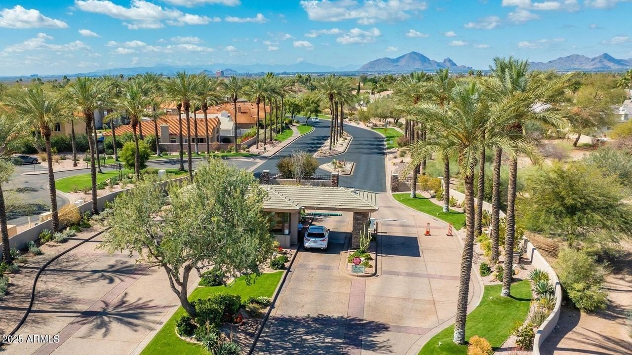 9735 N 118th Way - Photo 2 of 30