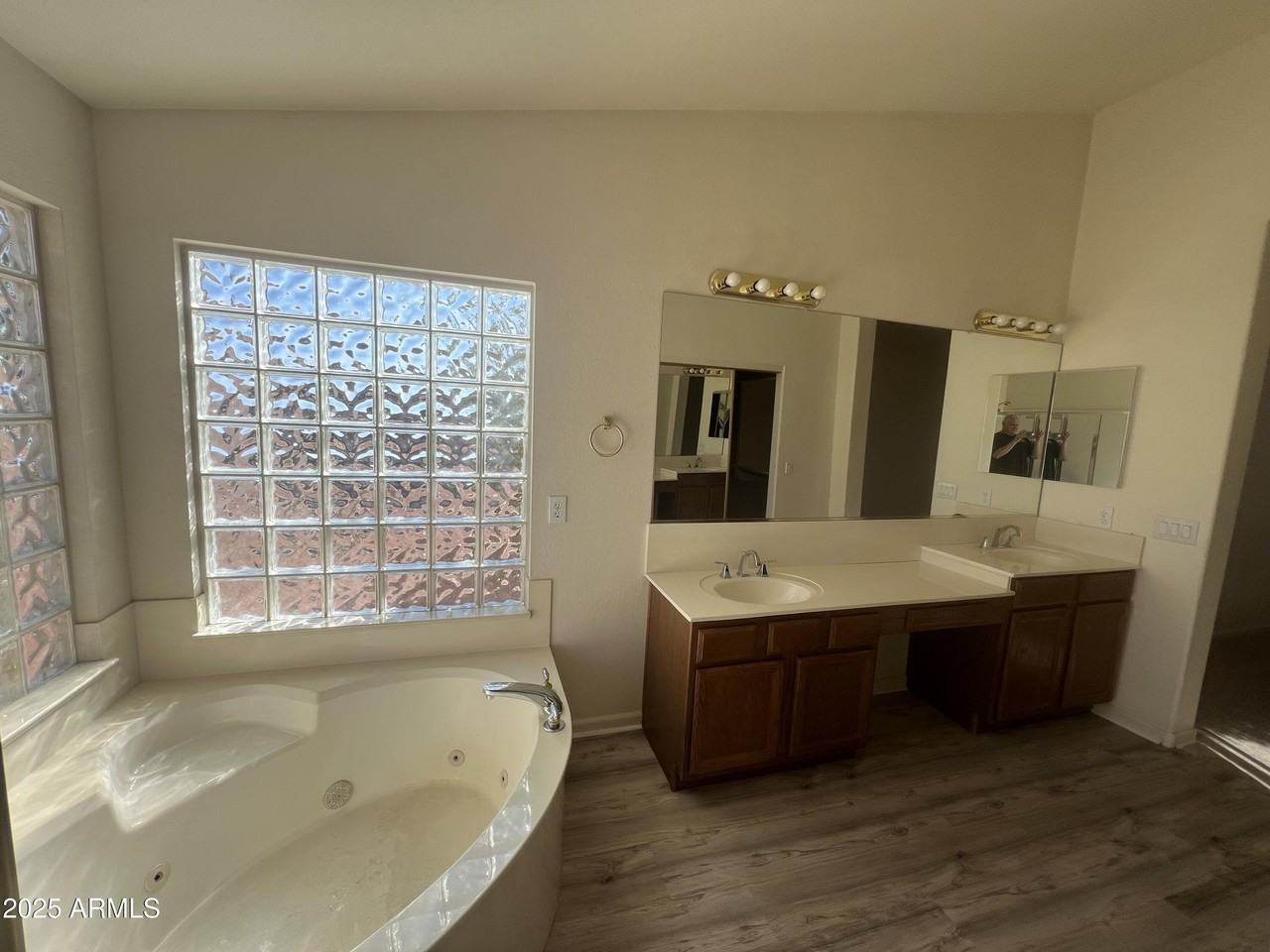 2015 N 123rd Dr - Photo 7 of 24