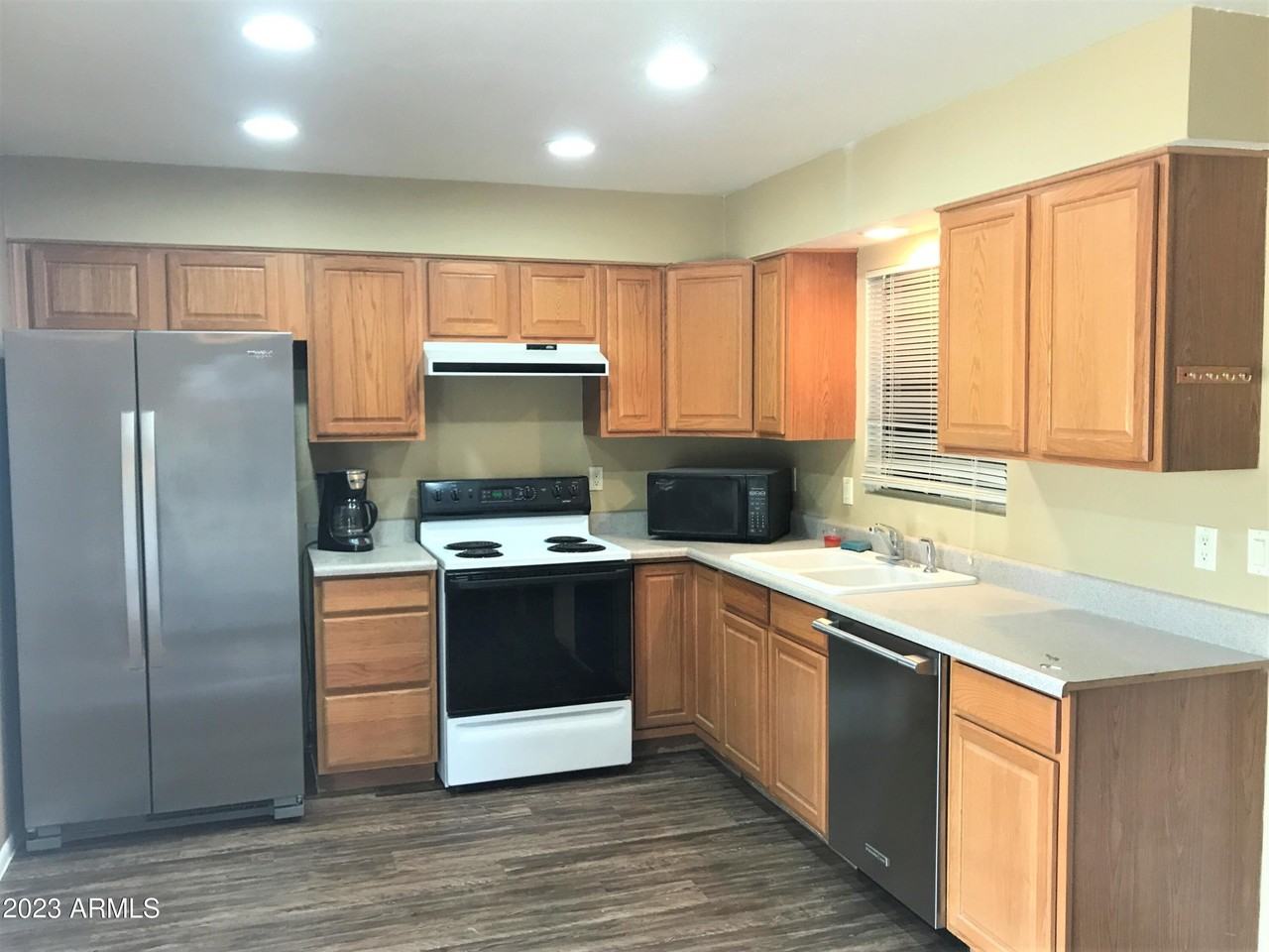 2316 W Larkspur Dr - Photo 3 of 13