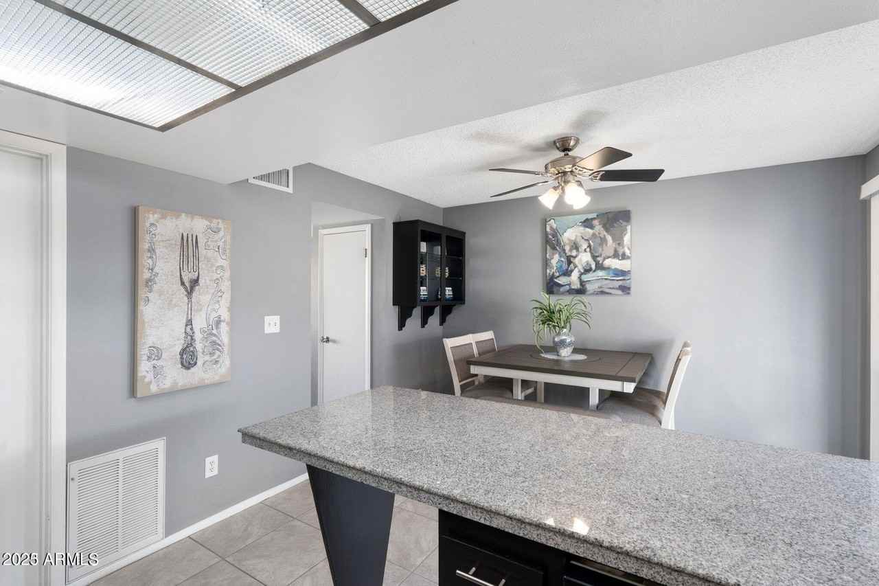 6921 E Osborn Rd Unit D #D - Photo 4 of 14