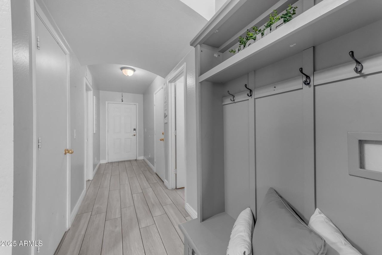 23693 West Grove Street - Photo 7 of 50