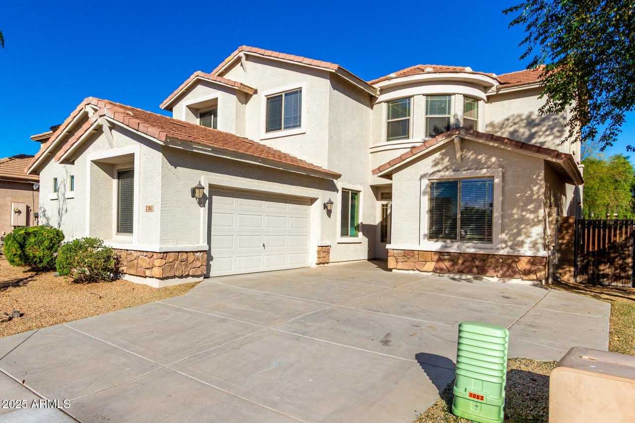 3047 S 257th Ave - Photo 4 of 43