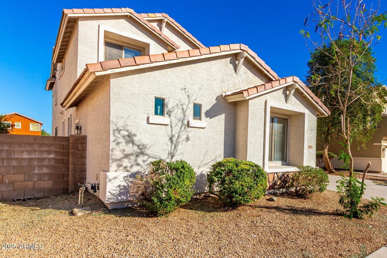 3047 S 257th Ave - Photo 6 of 43