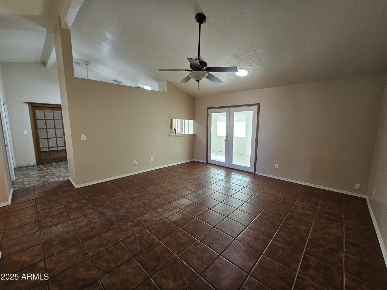 5523 W Yucca St - Photo 4 of 18