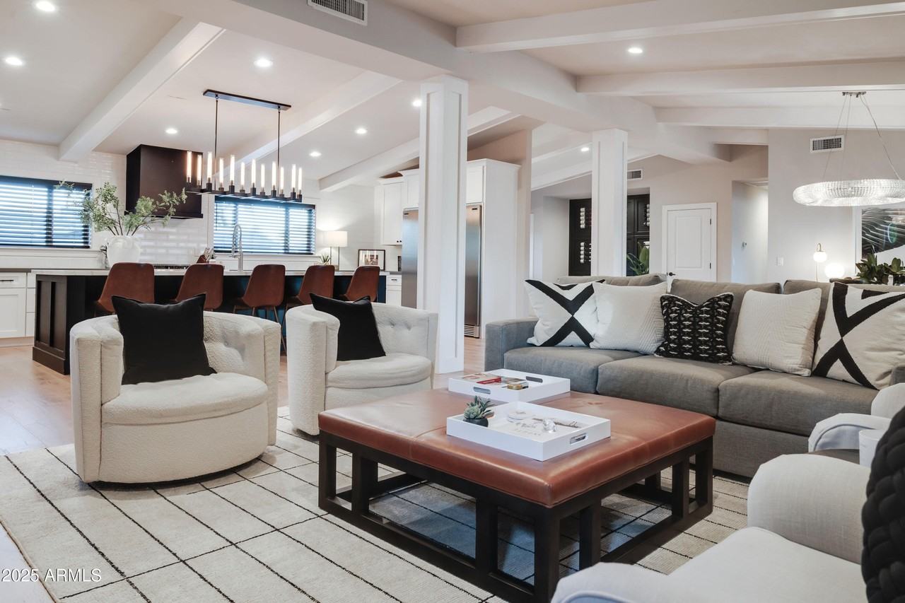 243 West Harmont Drive - Photo 2 of 30