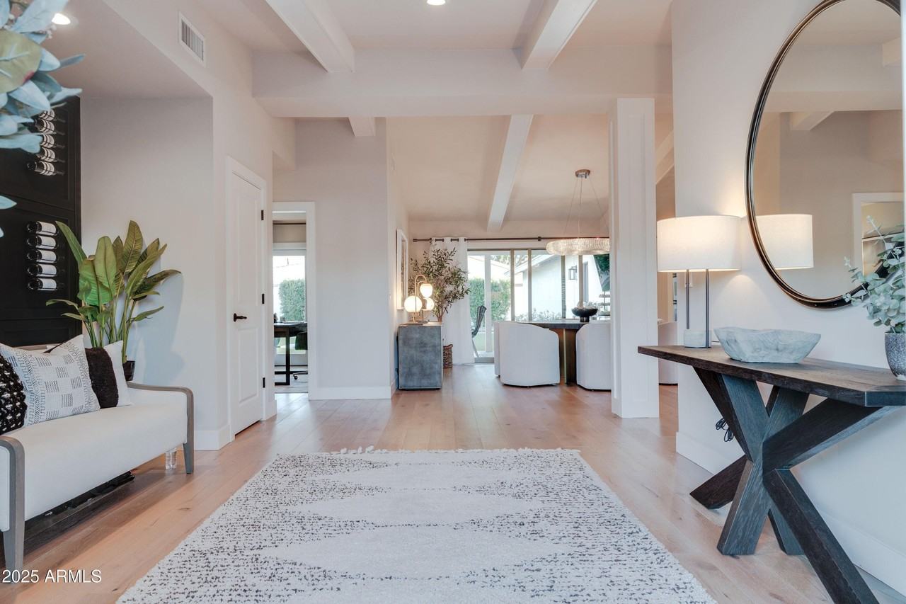 243 West Harmont Drive - Photo 3 of 30