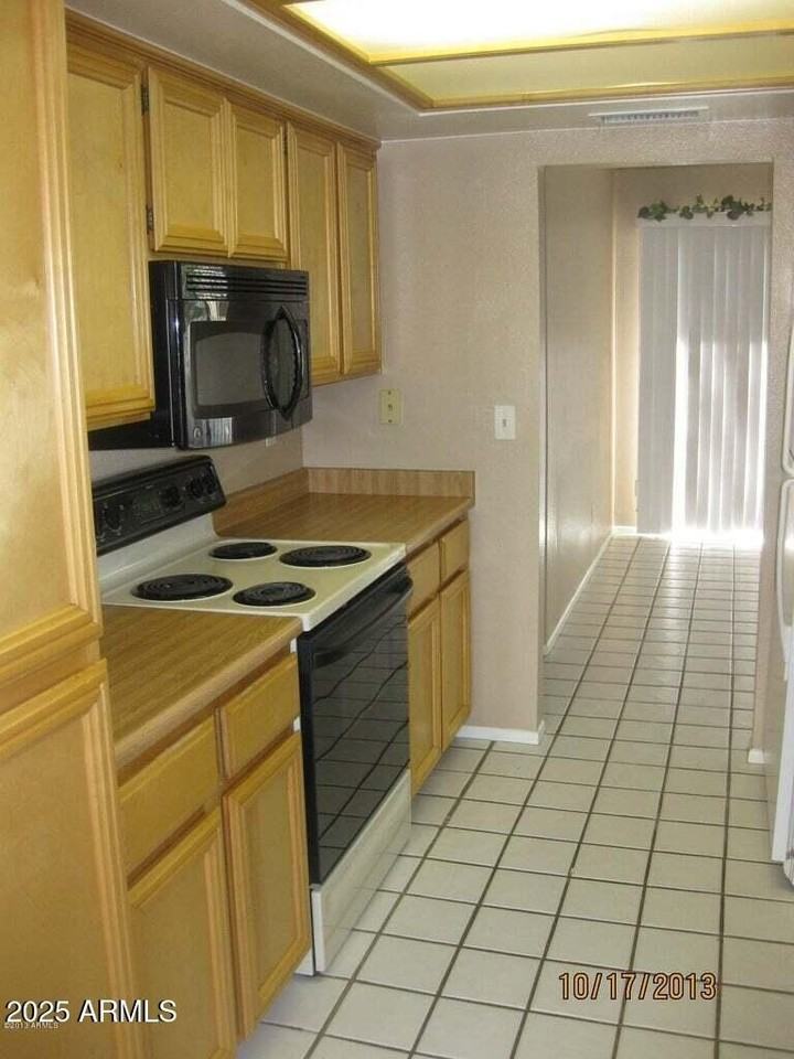 1101 E Bluefield Ave - Photo 4 of 13