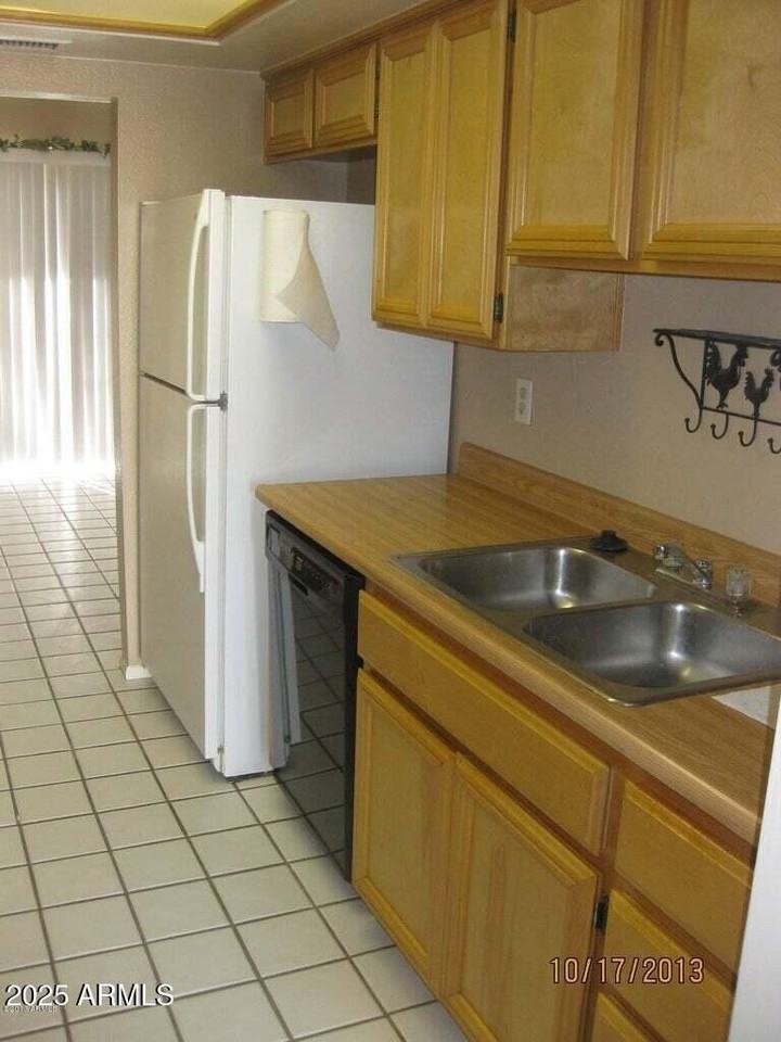 1101 E Bluefield Ave - Photo 5 of 13