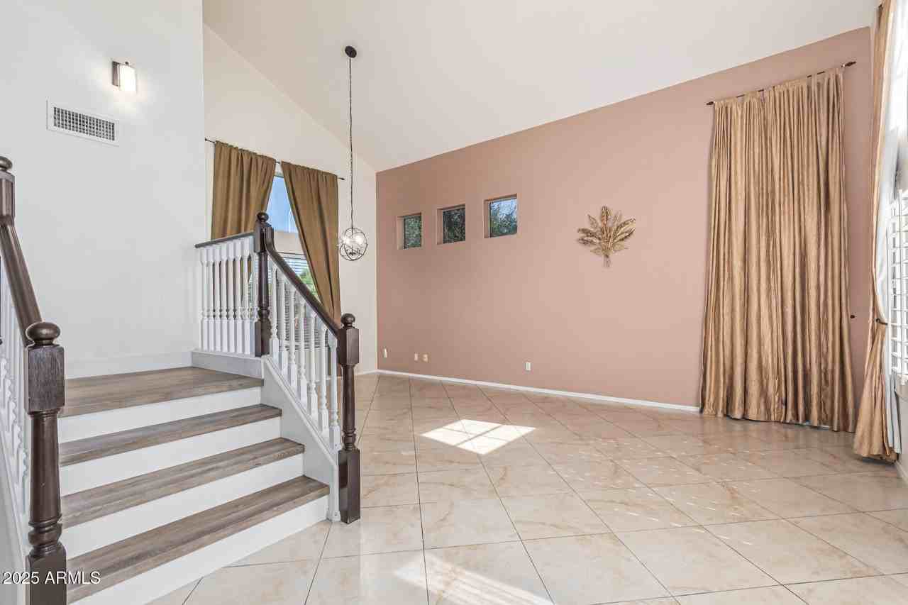 602 W Canary Way - Photo 7 of 43