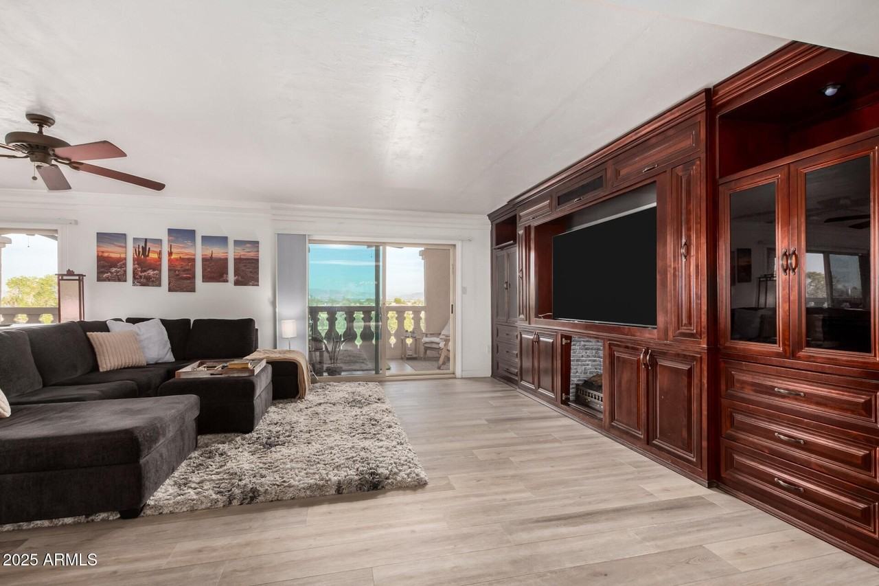 7970 East Camelback Road #507 - Photo 3 of 33