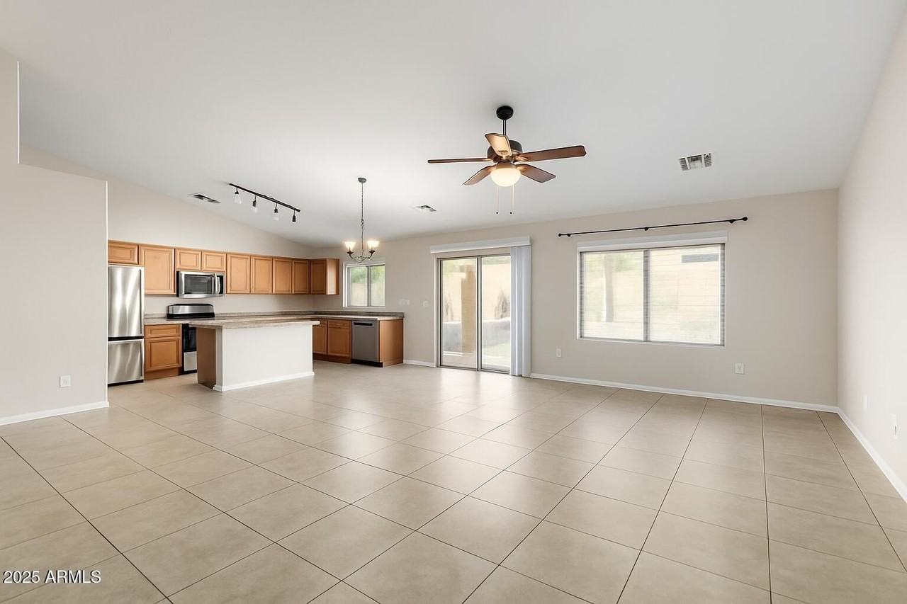 22982 W Pima St - Photo 3 of 29