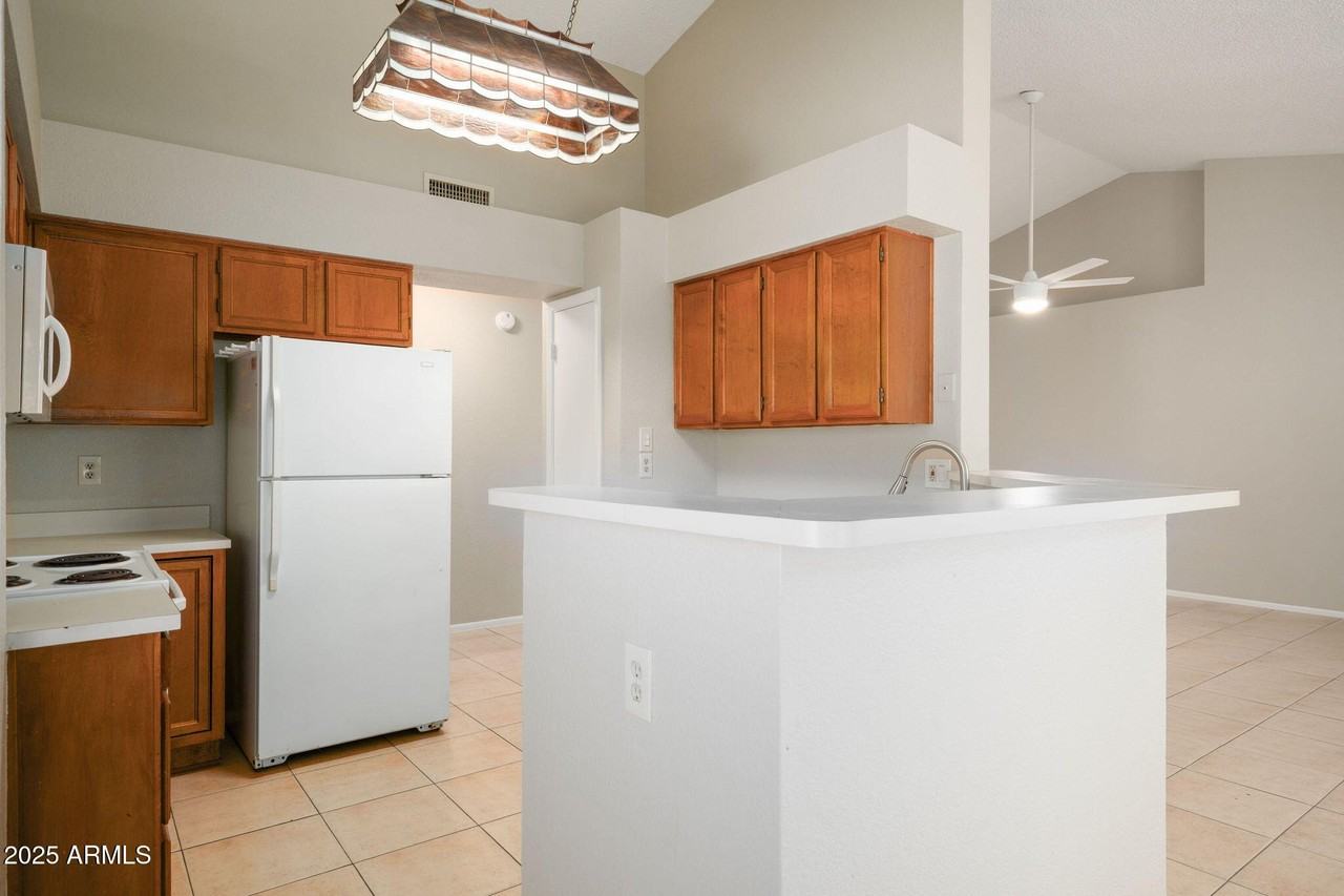 8158 North 104th Avenue - Photo 5 of 15