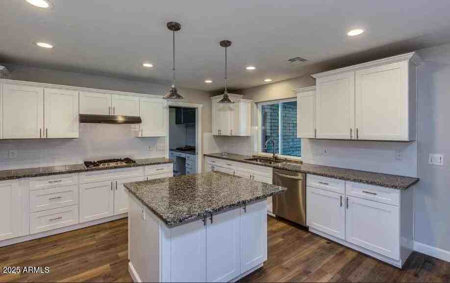 2502 East Sahuaro Drive - Photo 5 of 46