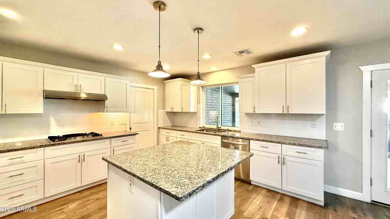 2502 East Sahuaro Drive - Photo 7 of 46