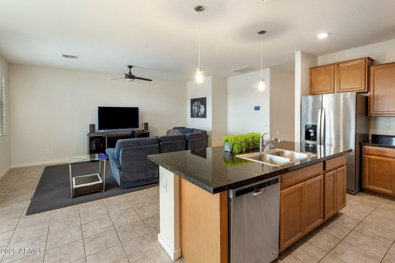 7329 N 123rd Dr - Photo 4 of 16