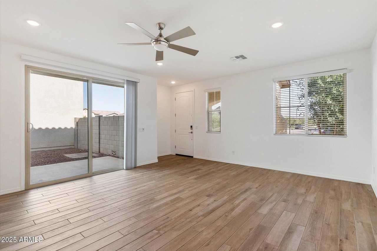 1106 South 151st Lane - Photo 3 of 23