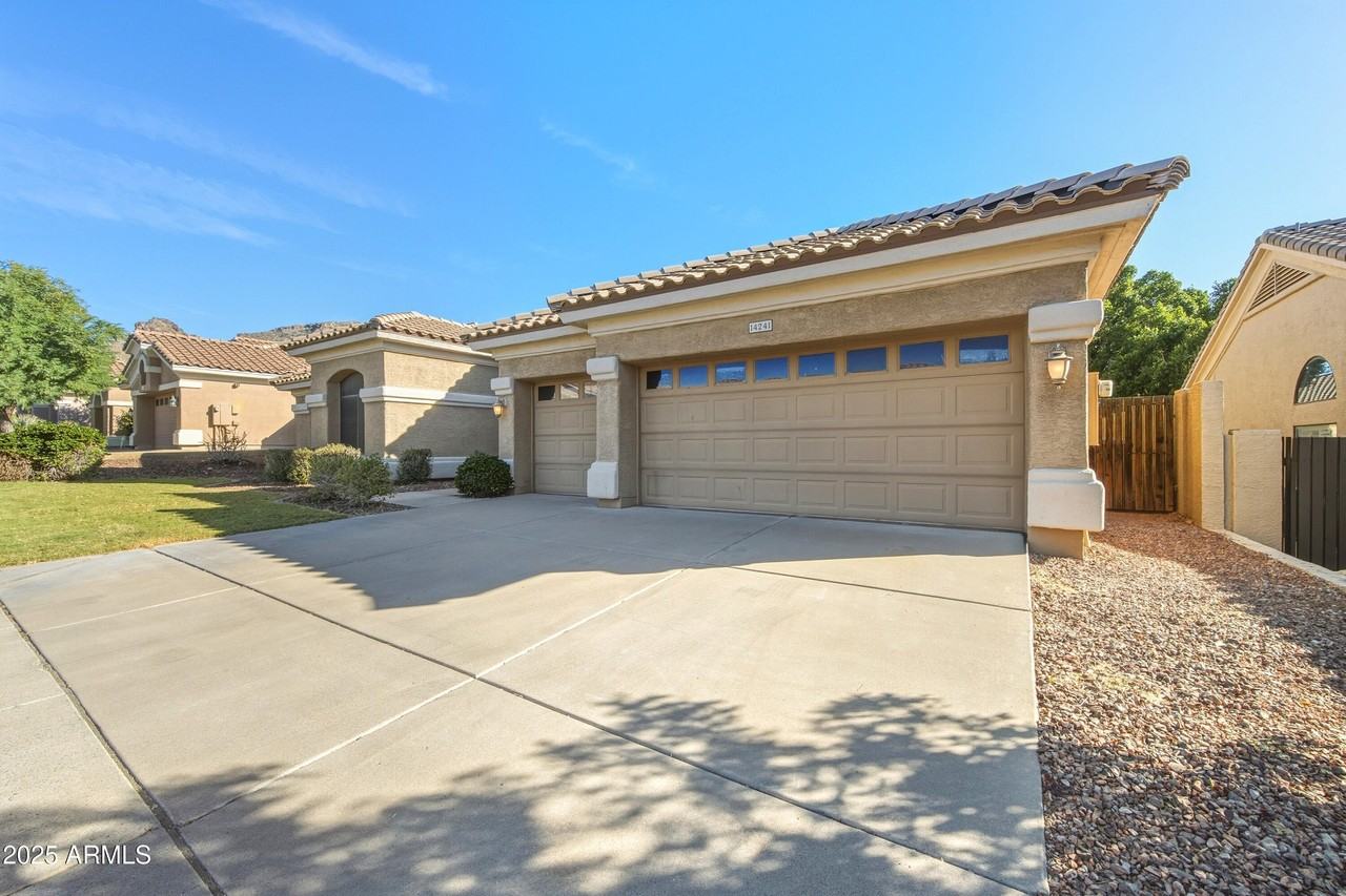 14241 N 14th St - Photo 3 of 31