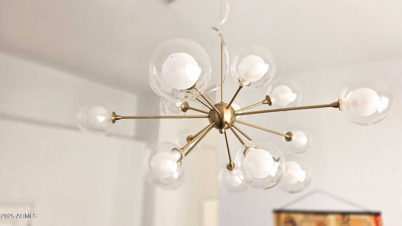 843 West Locust Drive - Photo 6 of 23