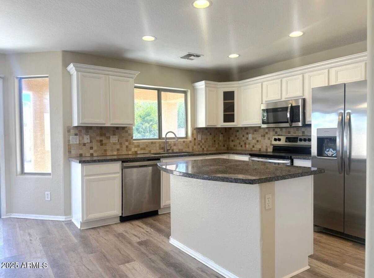 3545 E Crescent Way - Photo 7 of 39