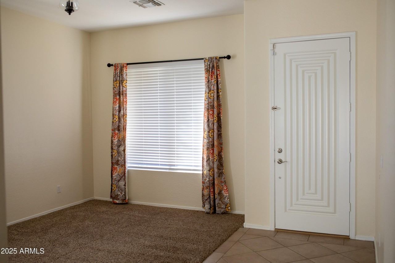 20475 N 78th St - Photo 3 of 18