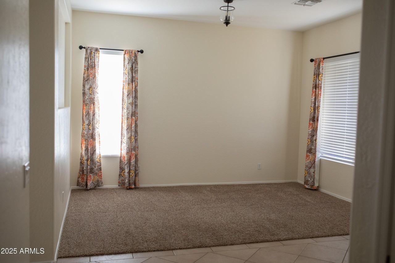 20475 N 78th St - Photo 4 of 18