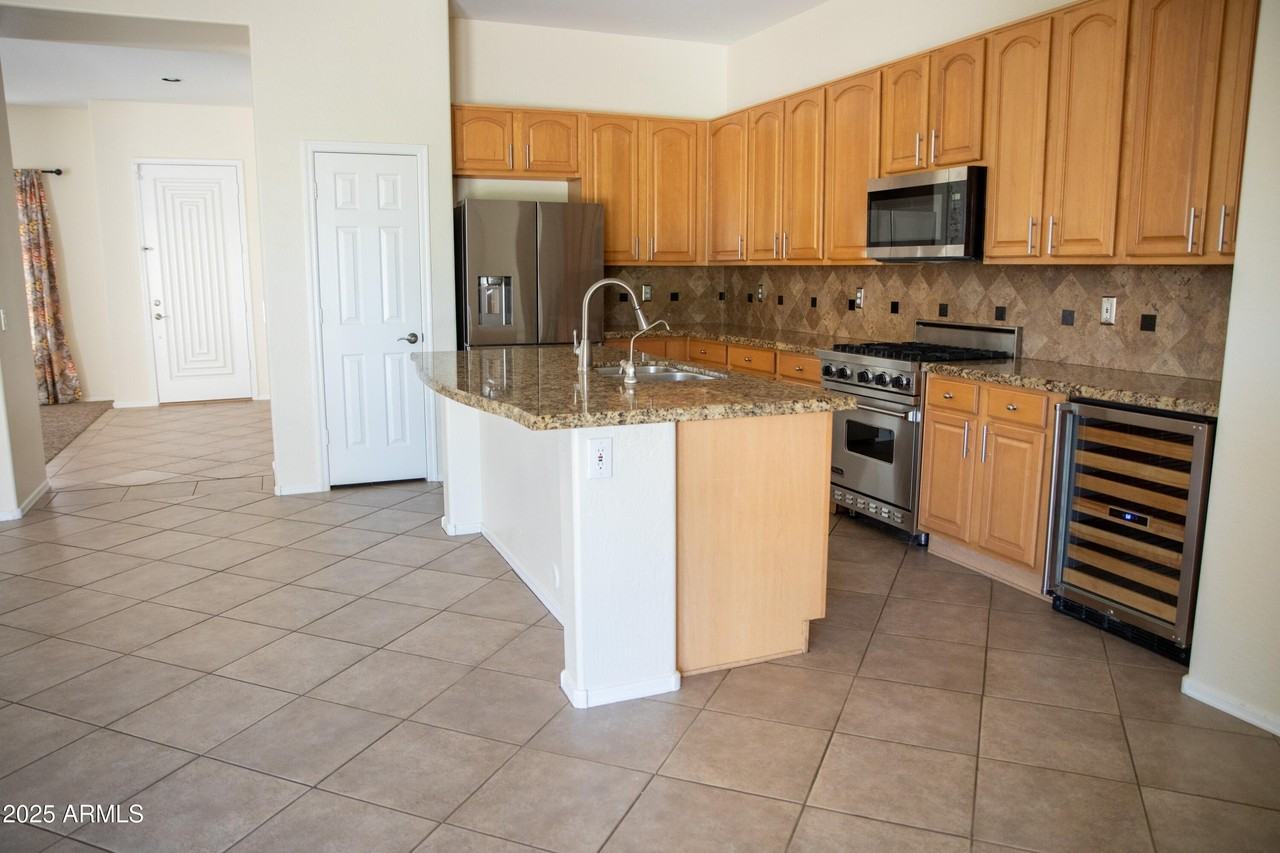 20475 N 78th St - Photo 6 of 18