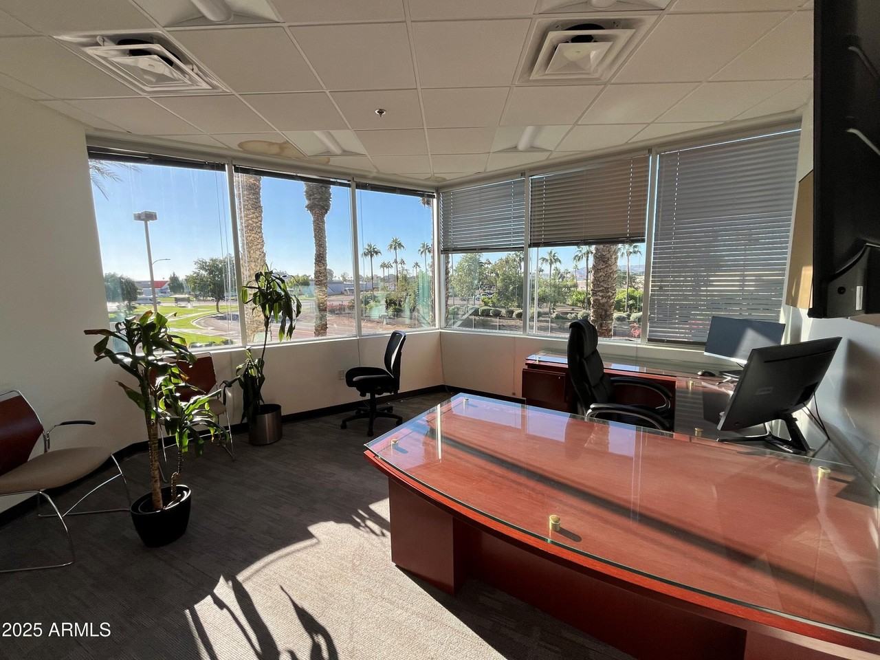 637 S 48th St - Photo 4 of 5