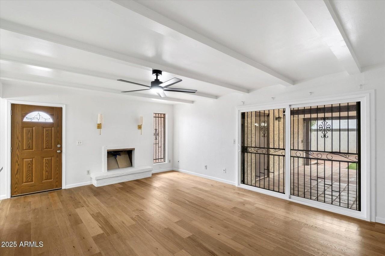 5520 N 77th Pl - Photo 4 of 26