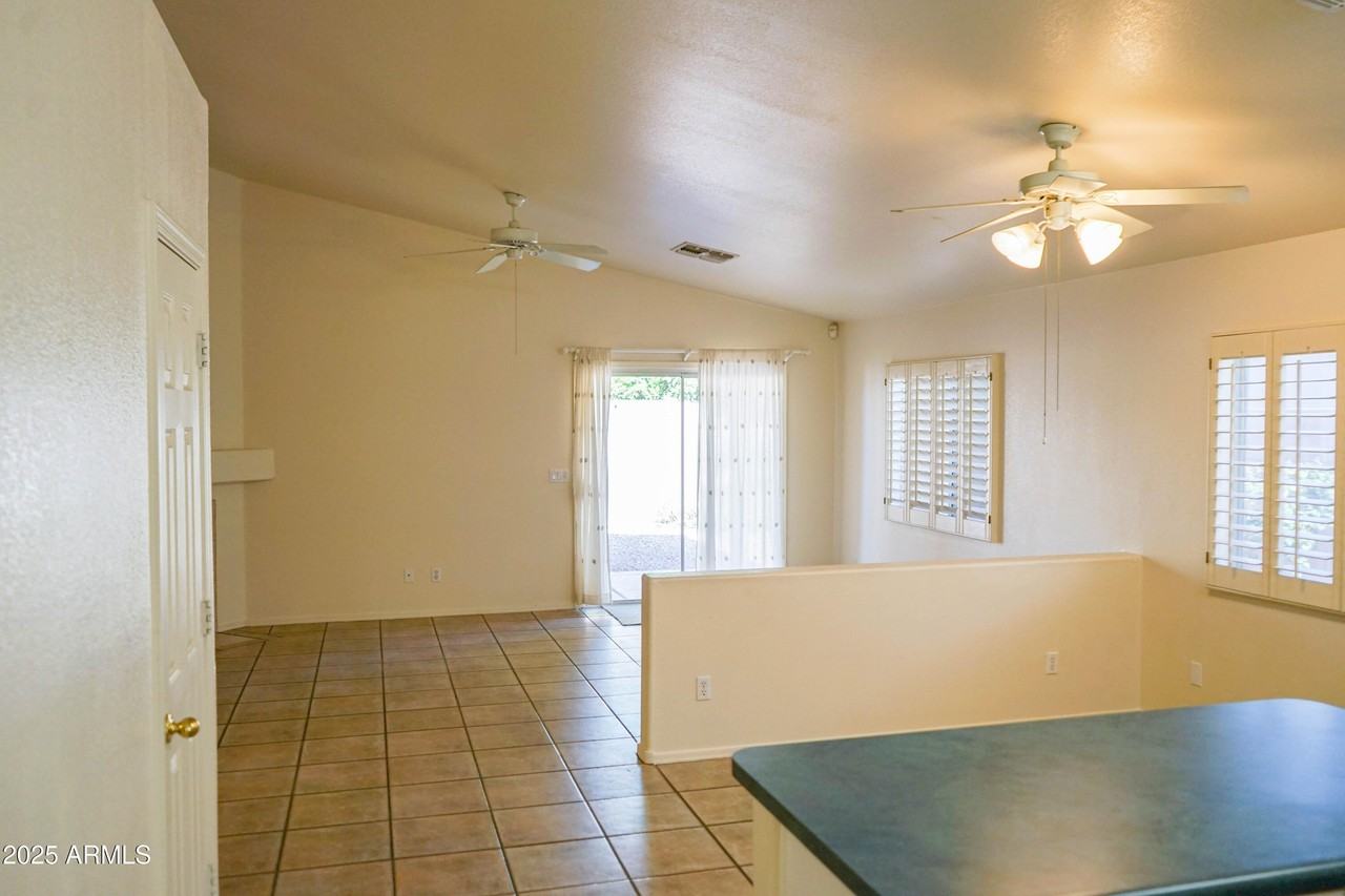 898 E Monterey St - Photo 6 of 50