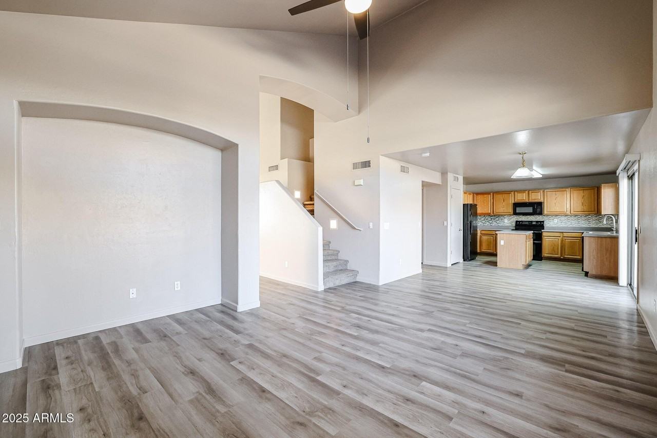 15994 West Jackson Street