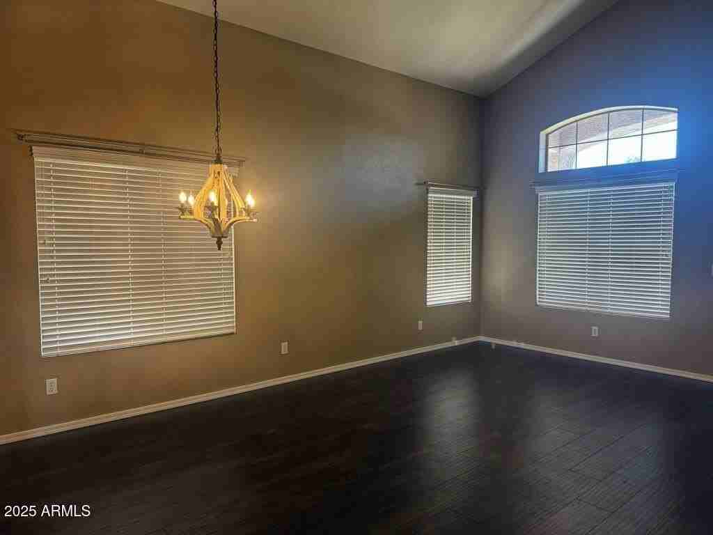 7216 West Irma Lane - Photo 7 of 29