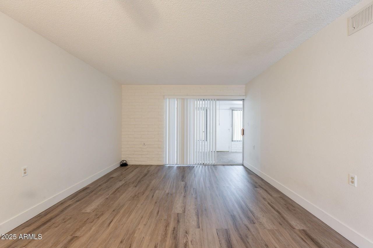 13001 North 113th Avenue #5 - Photo 5 of 36