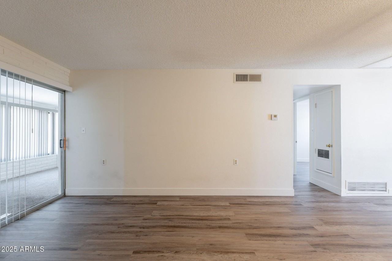 13001 North 113th Avenue #5 - Photo 7 of 36