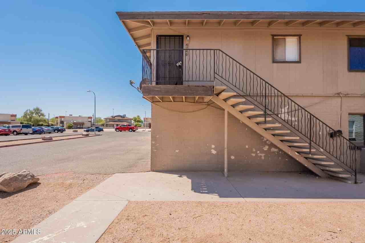 4740 E Moreland St Unit 0 #0 - Photo 2 of 23