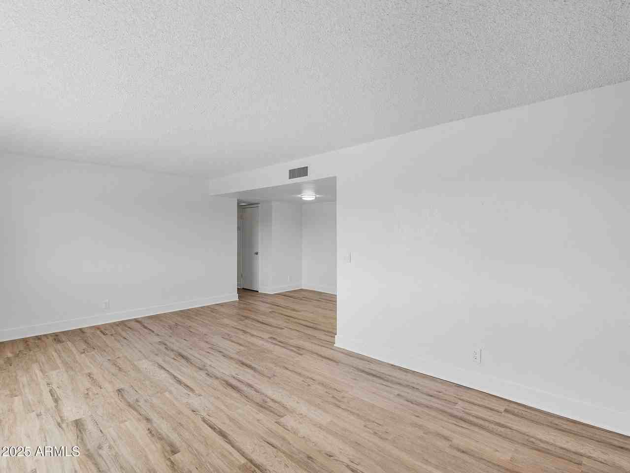 4740 E Moreland St Unit 0 #0 - Photo 3 of 23