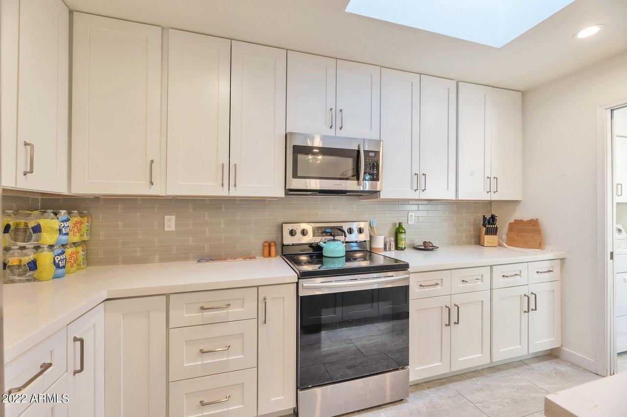 10566 N 87th Pl - Photo 5 of 25