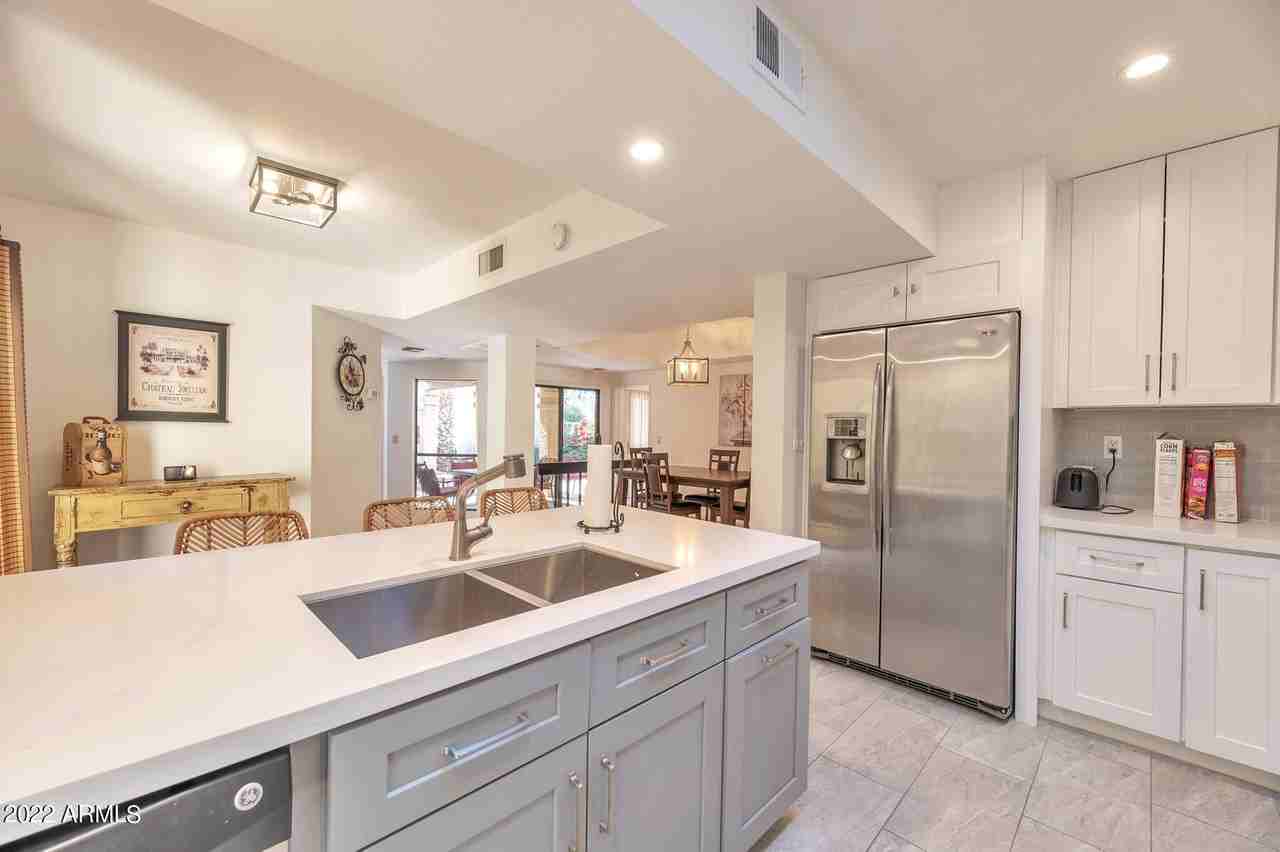 10566 N 87th Pl - Photo 6 of 25