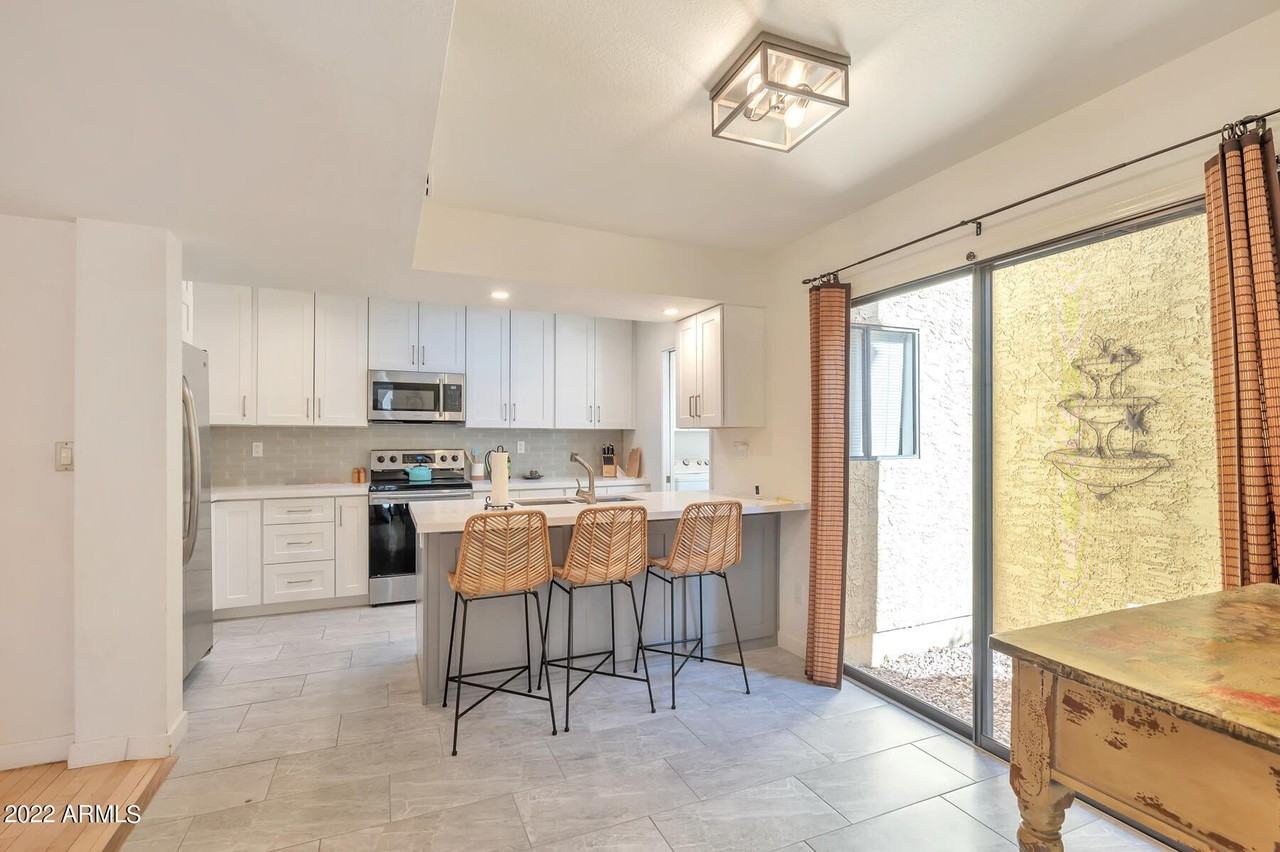 10566 N 87th Pl - Photo 7 of 25