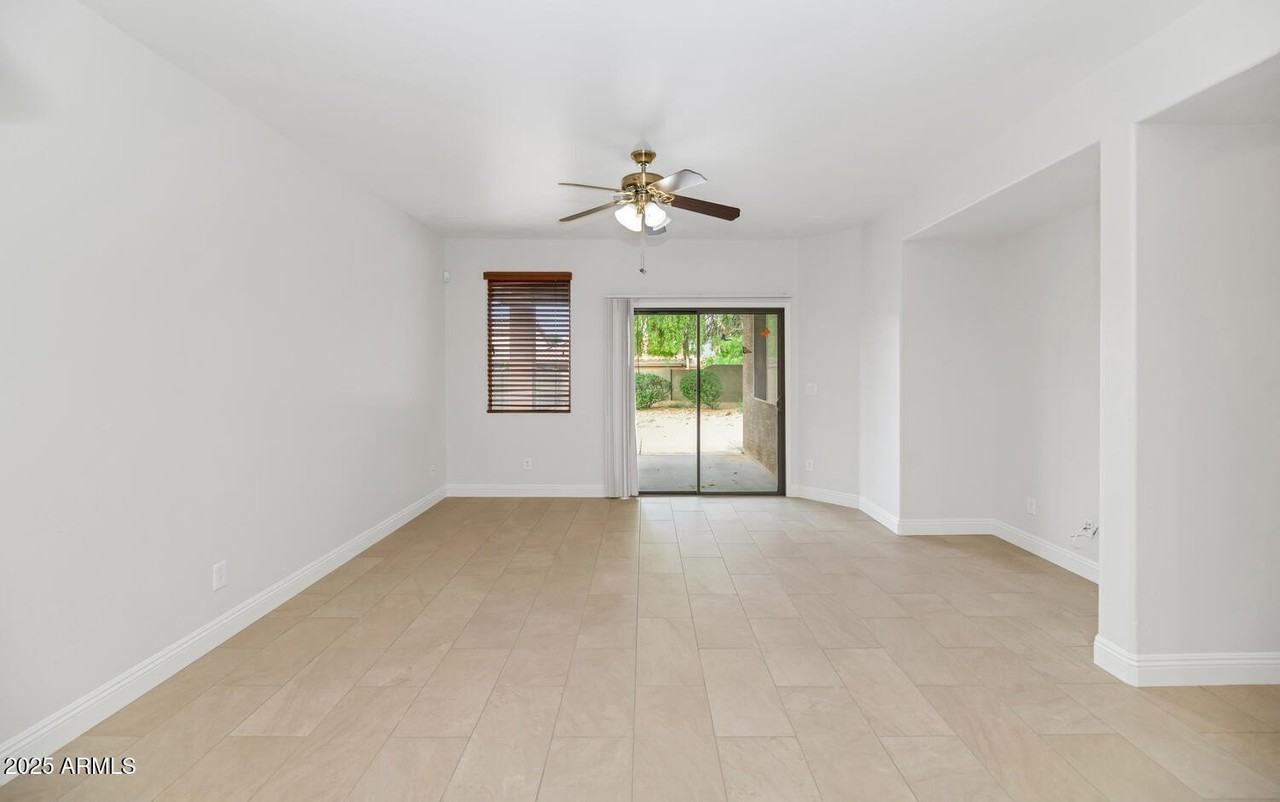 39148 N Acadia Way - Photo 4 of 34