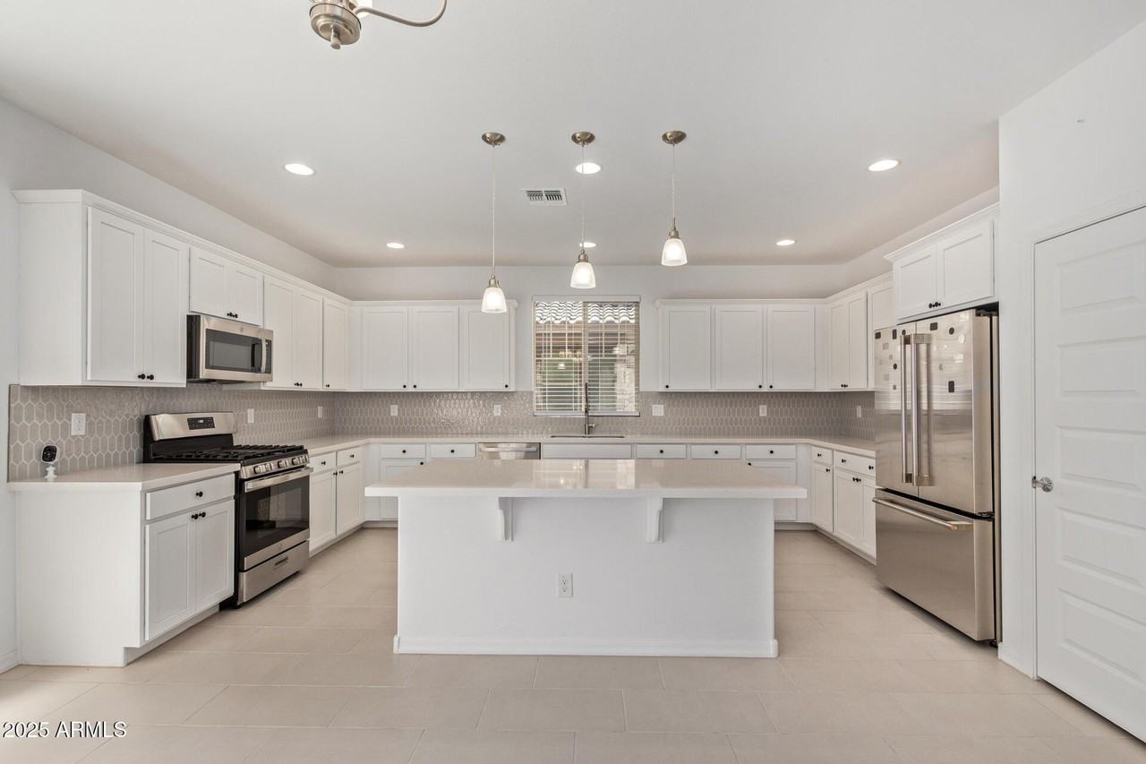 3813 North 100th Drive