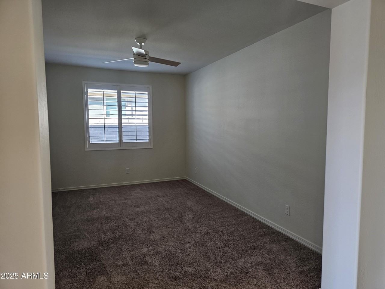 8622 W Rancho Dr - Photo 4 of 18