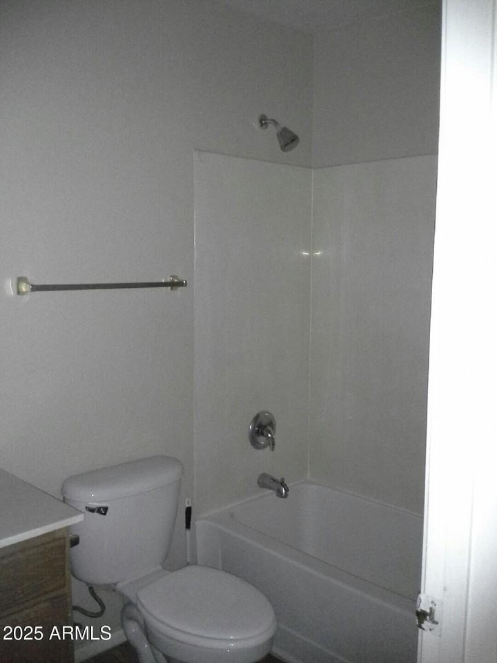 16735 W Taylor St - Photo 5 of 9